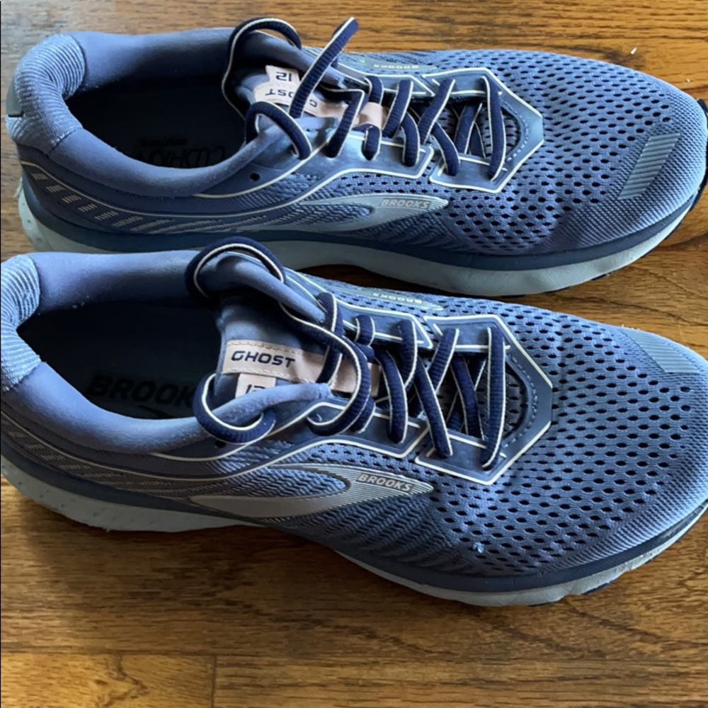 Brooks ghost 12 women’s size 10.5